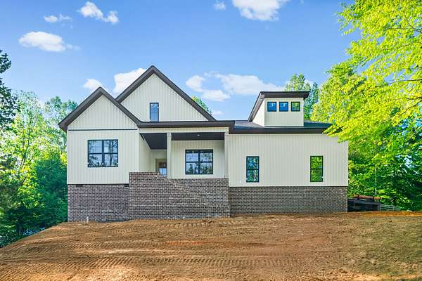 6 Acres of Land with Home for Sale in Palmyra, Tennessee