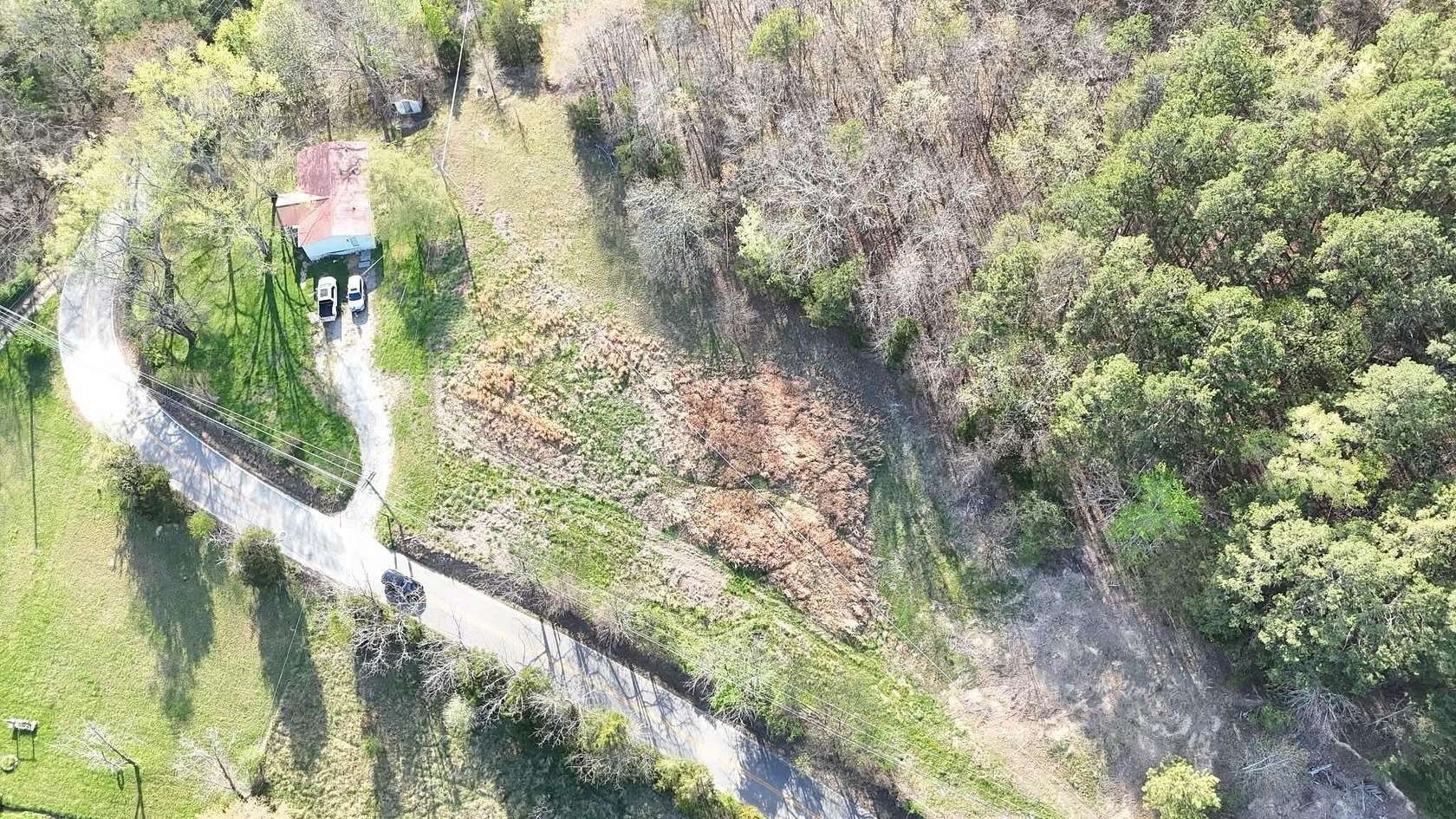 2.5 Acres of Land with Home for Sale in Soddy-Daisy, Tennessee