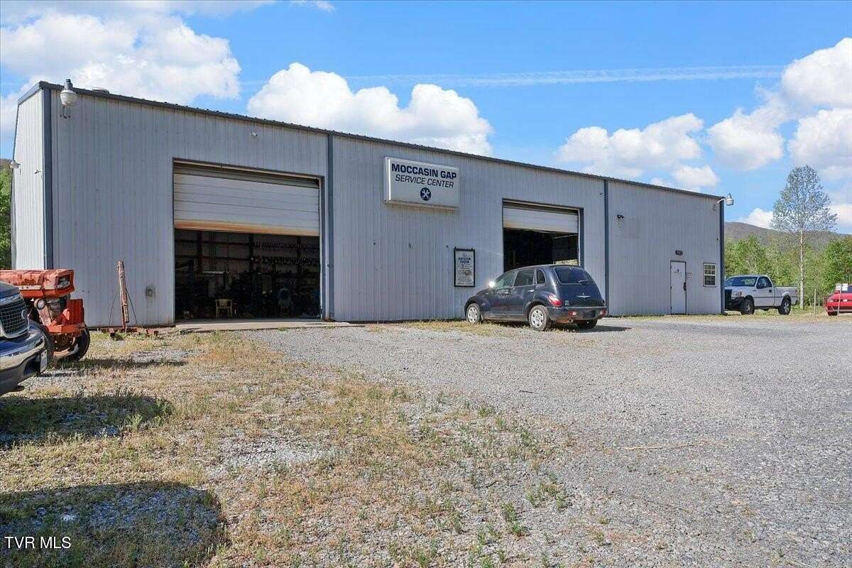 2 Acres of Improved Mixed-Use Land for Sale in Gate City, Virginia