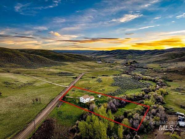 1.82 Acres of Land with Home for Sale in Eagle, Idaho