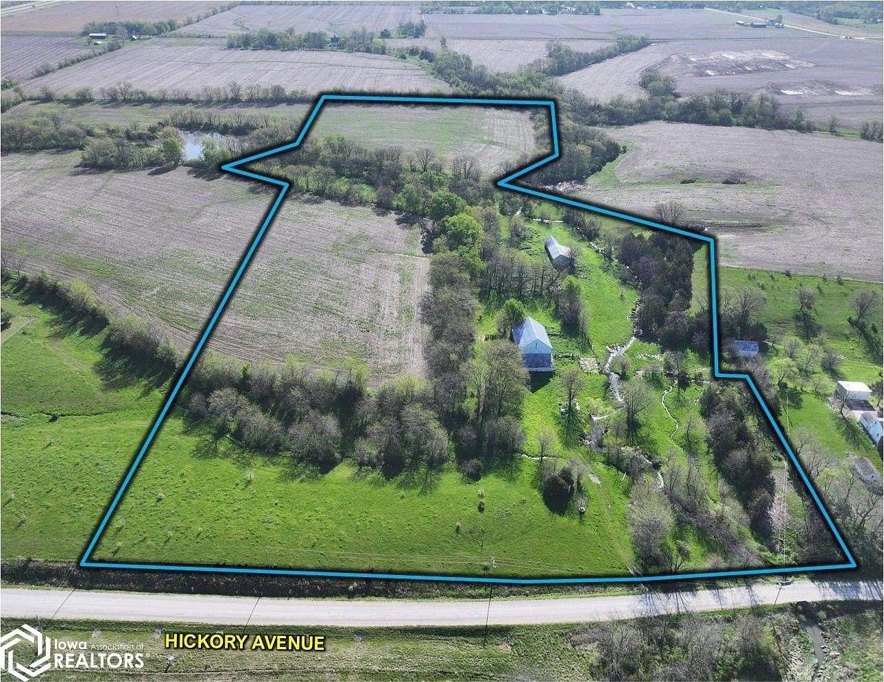 32 Acres of Agricultural & Residential Land for Sale in Mount Pleasant, Iowa
