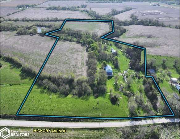 32 Acres of Agricultural & Residential Land for Sale in Mount Pleasant, Iowa