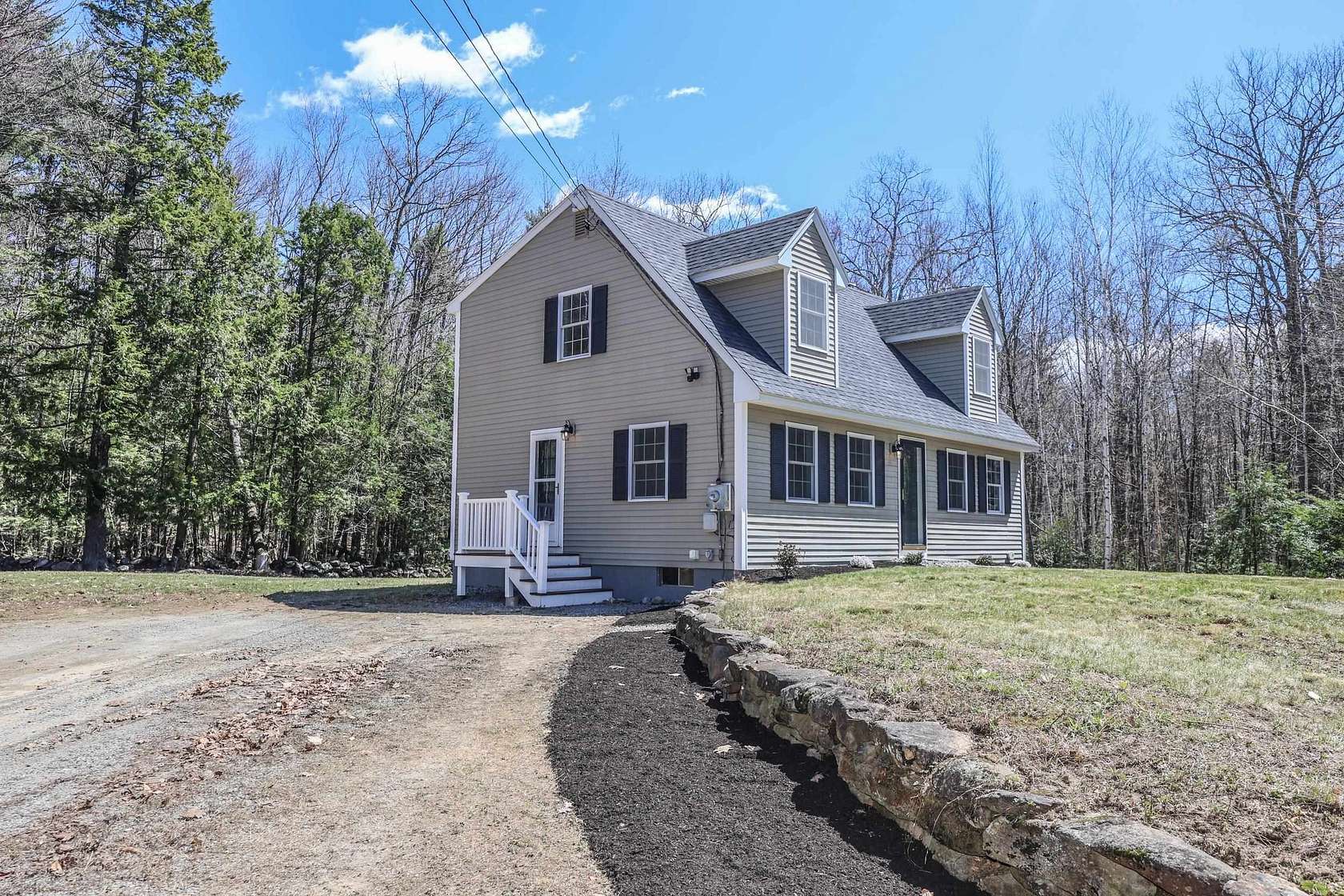 2.28 Acres of Land with Home for Sale in Weare, New Hampshire