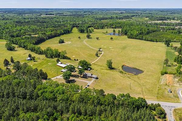 109 Acres of Agricultural Land with Home for Sale in Buffalo Junction, Virginia