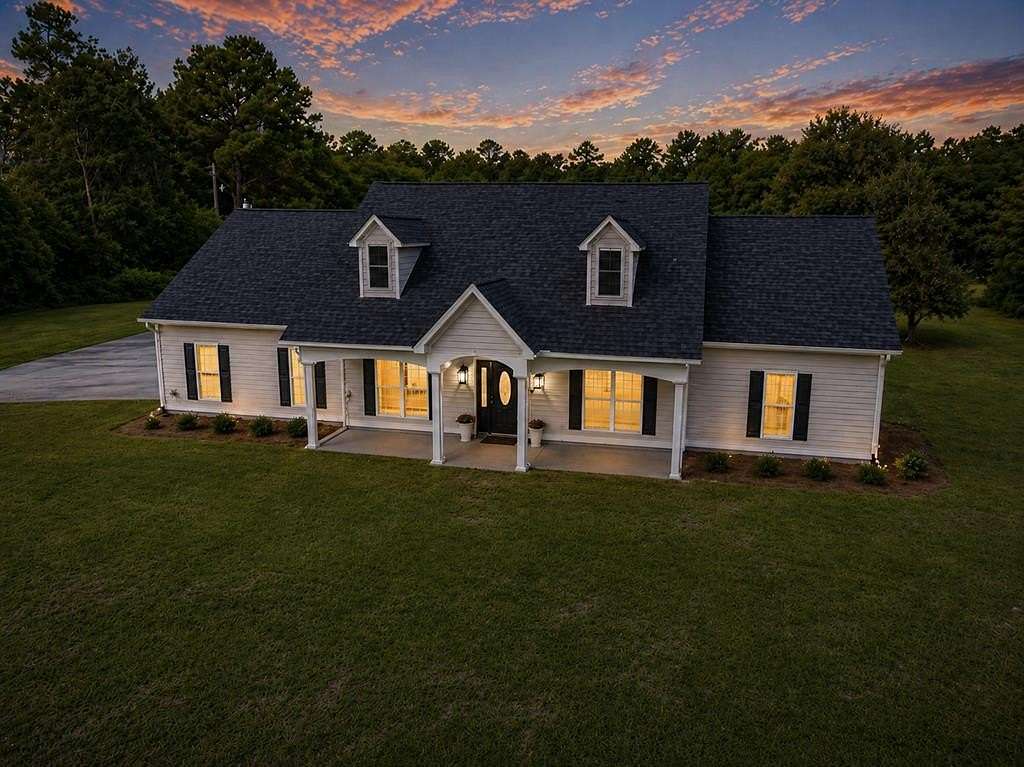 5.7 Acres of Land with Home for Sale in Hahira, Georgia