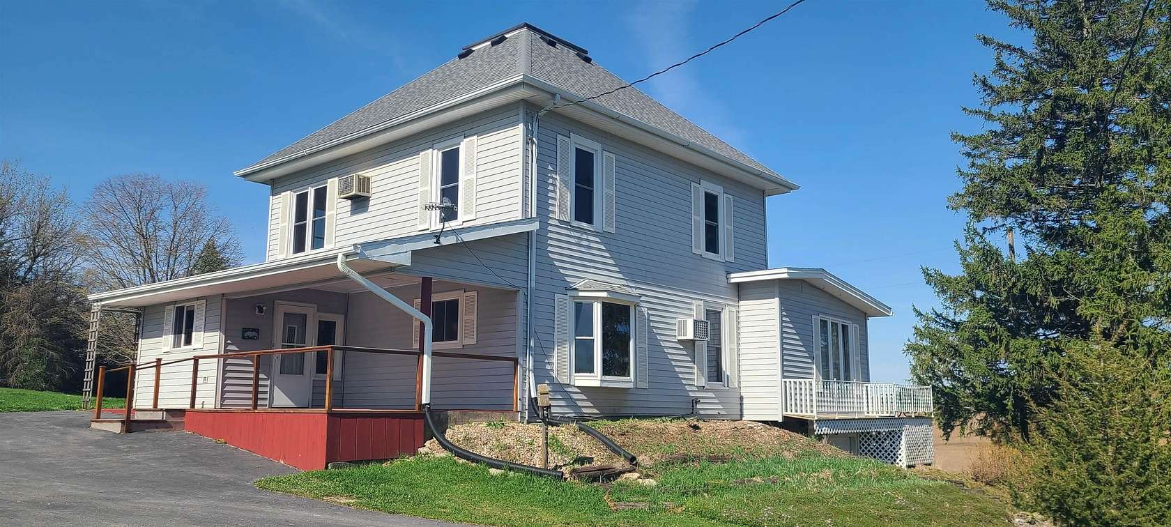 19 Acres of Recreational Land with Home for Sale in Postville, Iowa