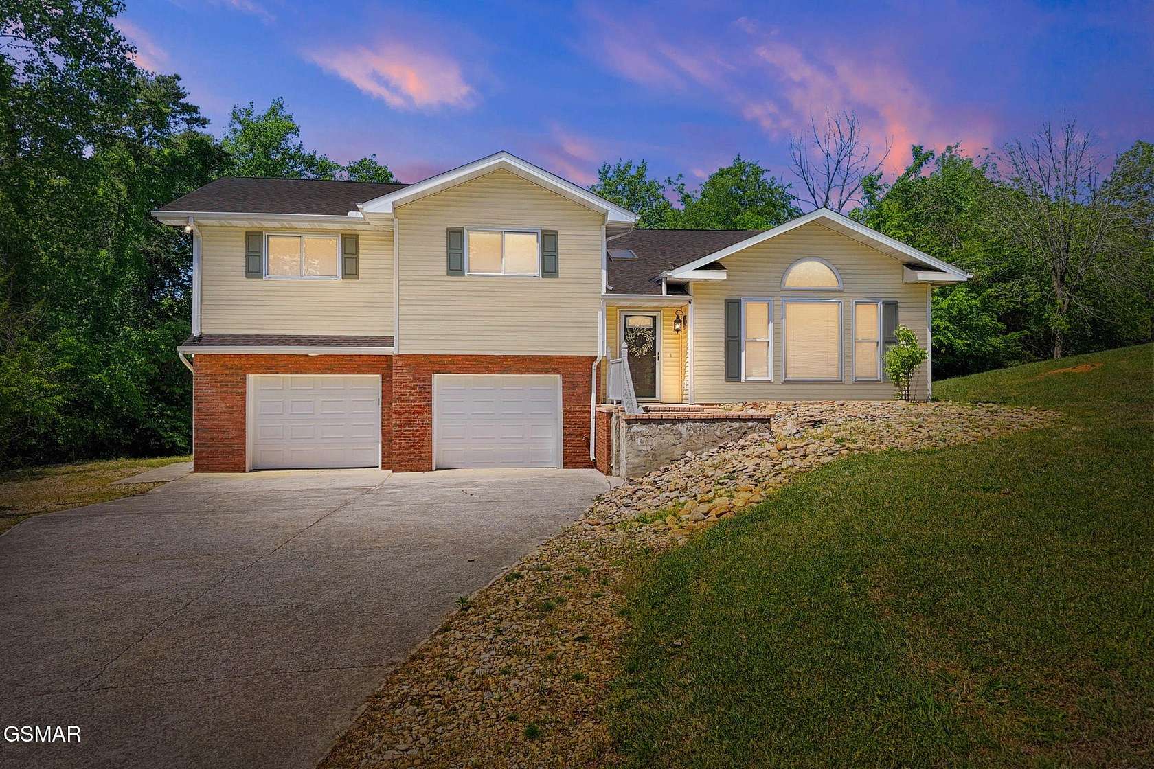 1.52 Acres of Land with Home for Sale in Kodak, Tennessee