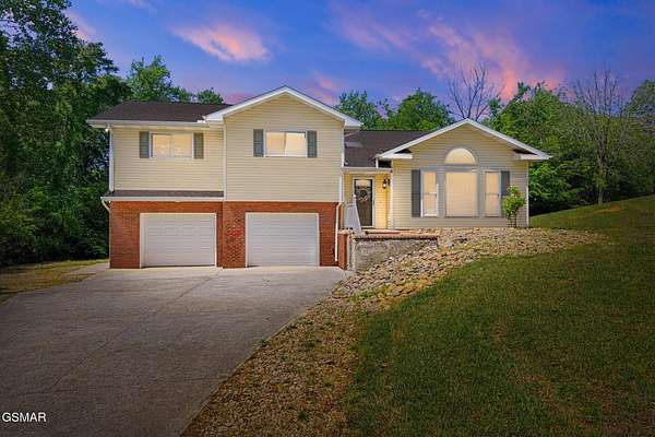 1.52 Acres of Land with Home for Sale in Kodak, Tennessee