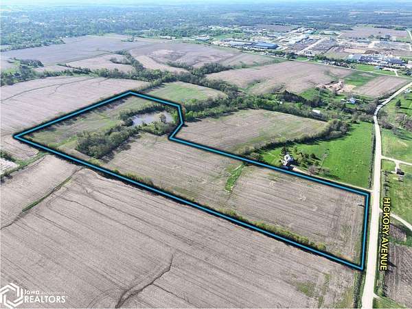 27 Acres of Land for Sale in Mount Pleasant, Iowa