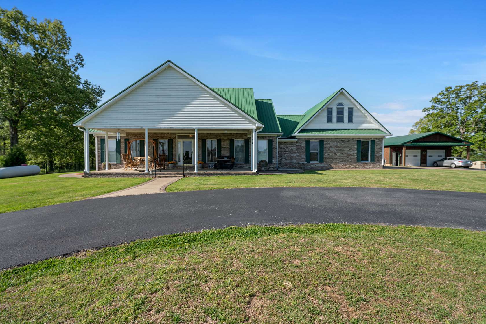 45 Acres of Land with Home for Sale in Bowling Green, Kentucky