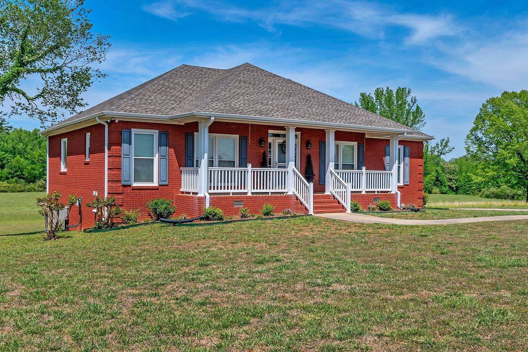 47 Acres of Land with Home for Sale in Lexington, Alabama