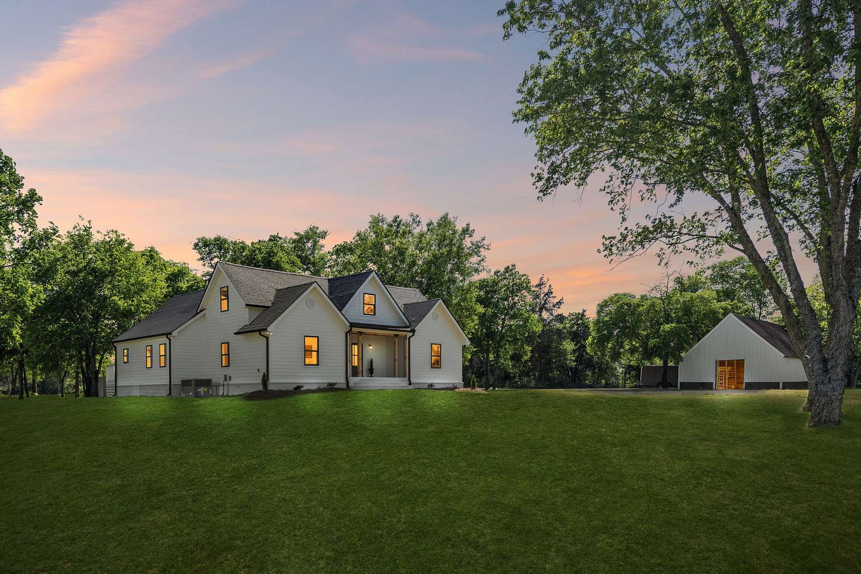 6 Acres of Land with Home for Sale in Rockvale, Tennessee