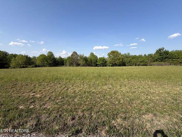 10 Acres of Residential Land for Sale in Crossville, Tennessee