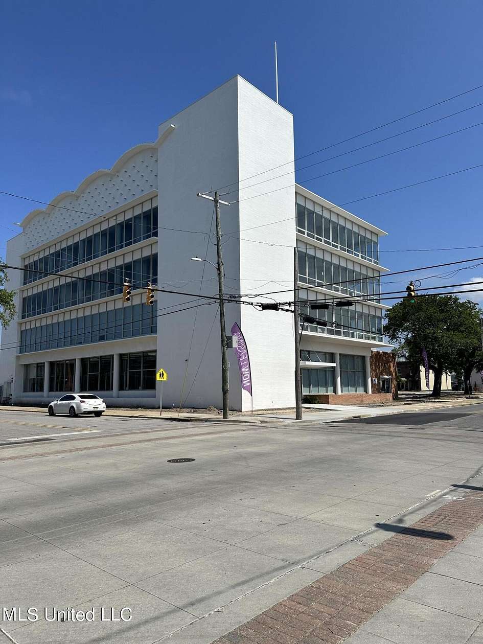 1.8 Acres of Land with Home for Lease in Pascagoula, Mississippi