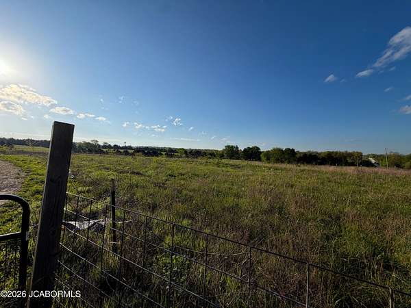 16.8 Acres of Land for Sale in New Bloomfield, Missouri