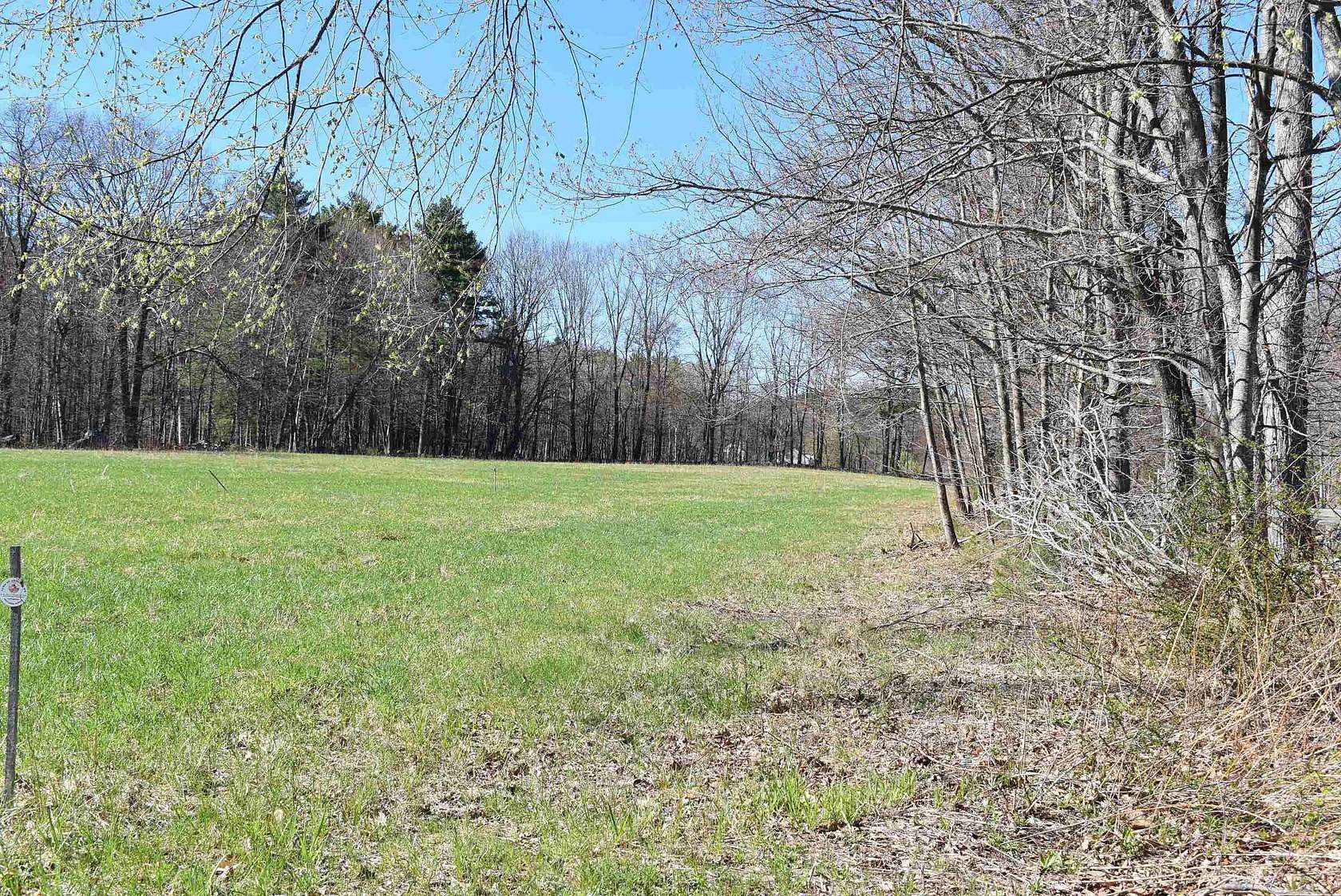 2.59 Acres of Residential Land for Sale in Amherst, New Hampshire