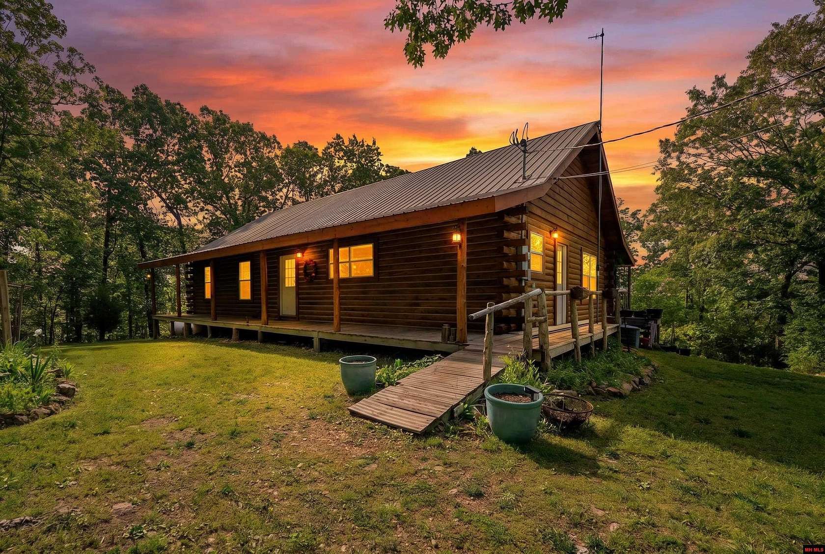 80 Acres of Recreational Land with Home for Sale in Flippin, Arkansas