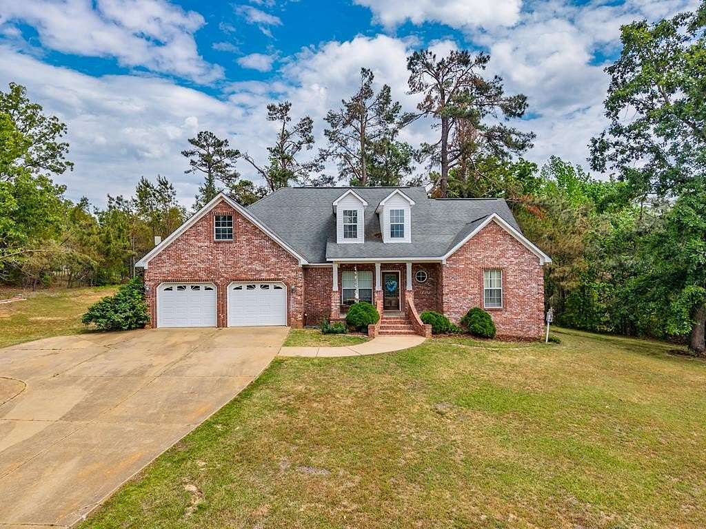 1.5 Acres of Land with Home for Sale in Abbeville, Mississippi