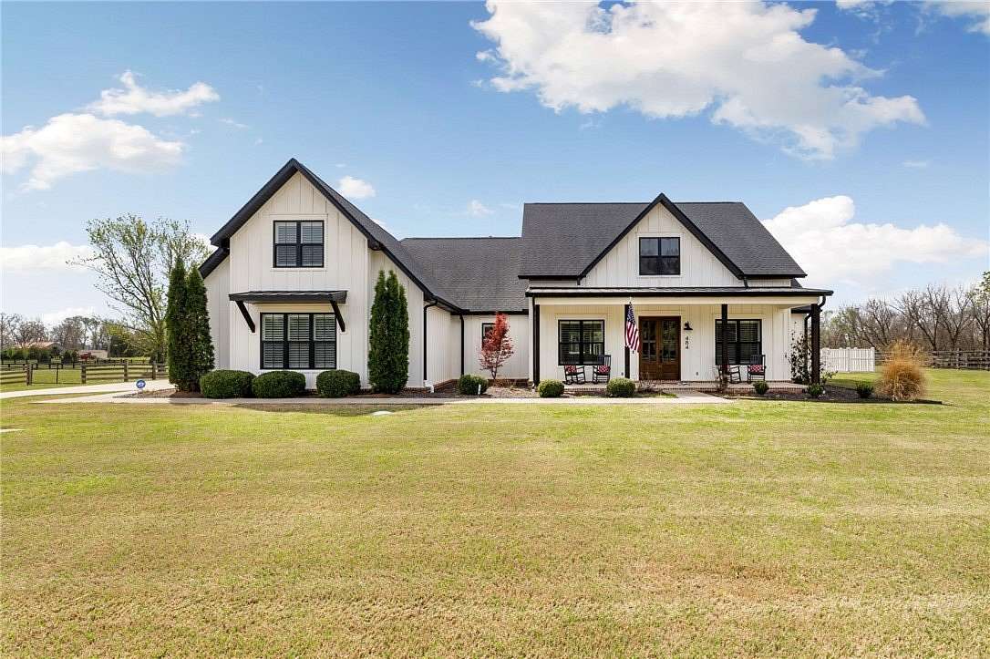 2 Acres of Land with Home for Sale in Fayetteville, Arkansas