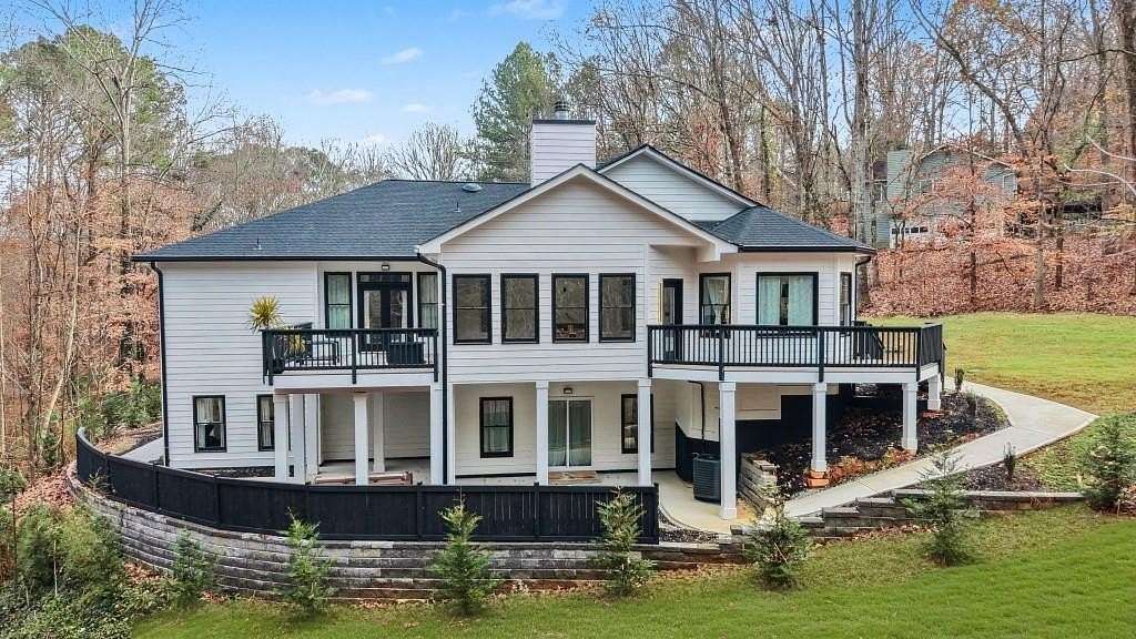 1.5 Acres of Land with Home for Lease in Woodstock, Georgia