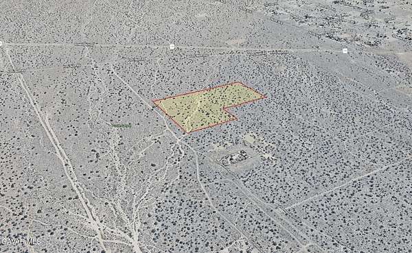 24.9 Acres of Land for Sale in Llano, California
