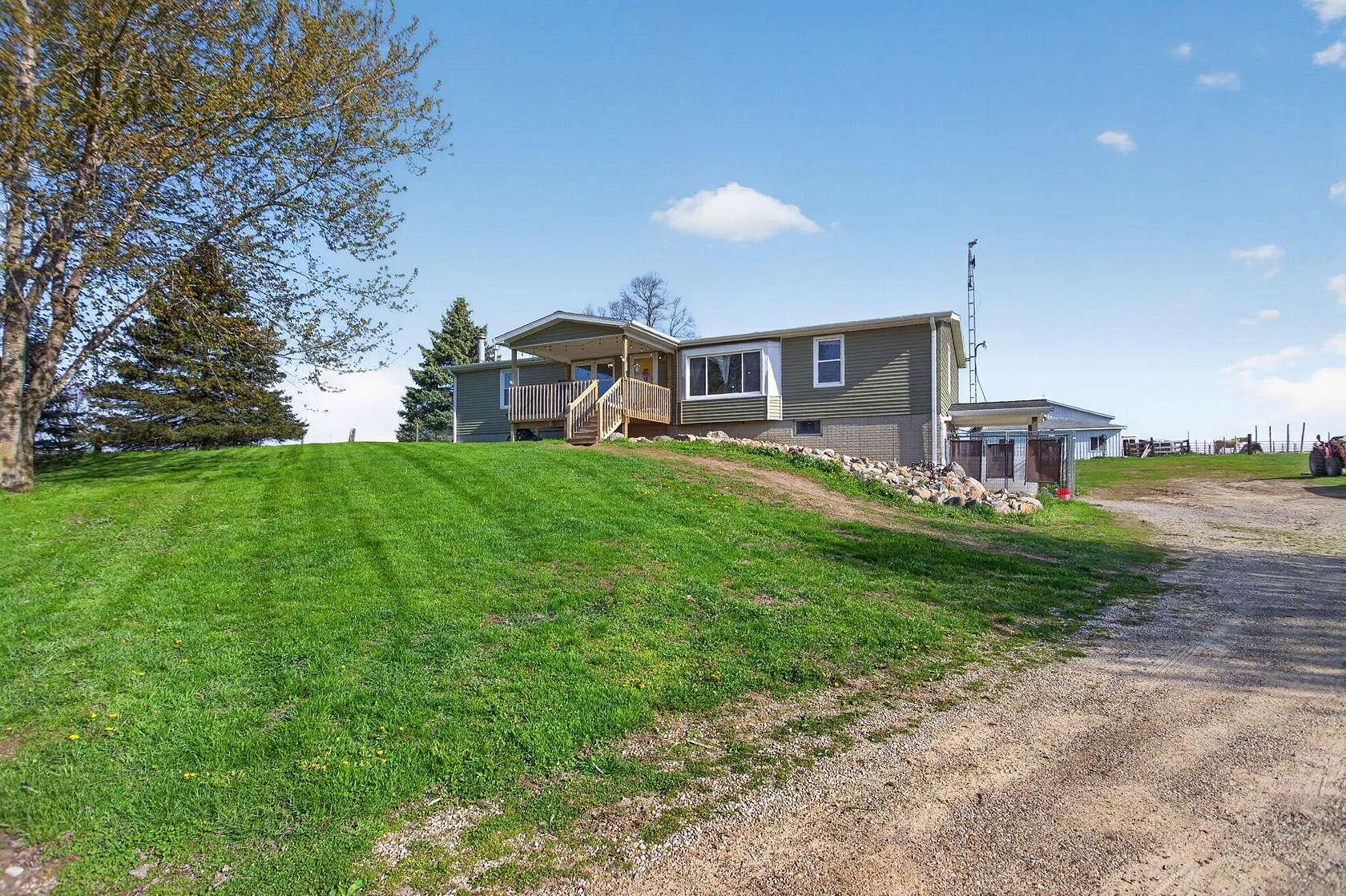 9.46 Acres of Land with Home for Sale in Hudson, Michigan