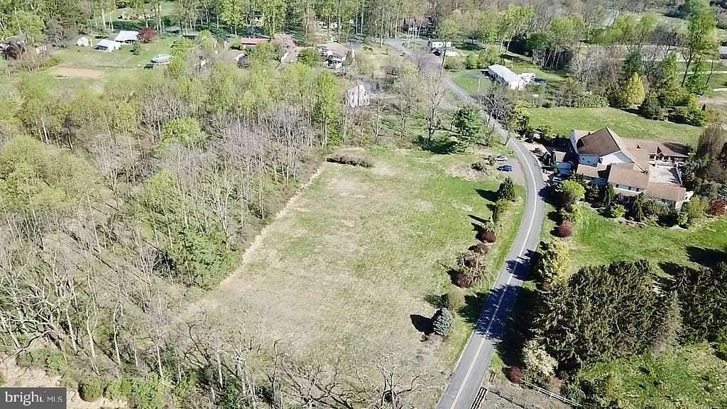2.18 Acres of Residential Land for Sale in Zionsville, Pennsylvania