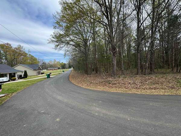 1.24 Acres of Residential Land for Sale in Chesnee, South Carolina