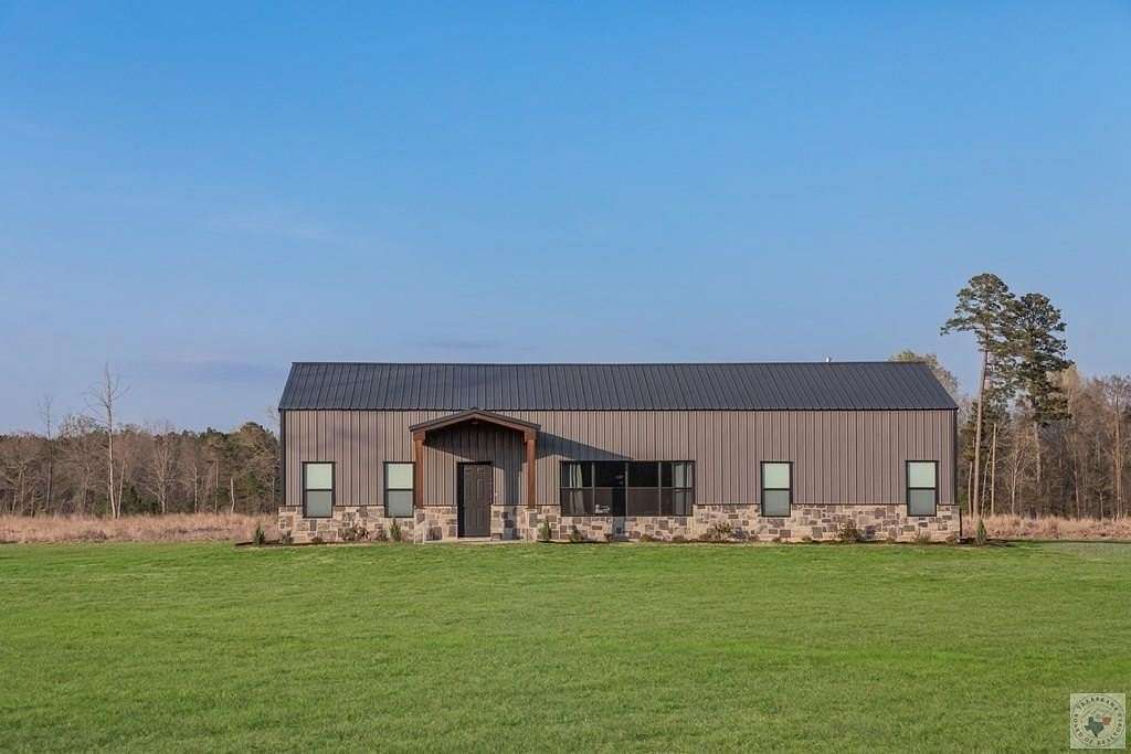 10 Acres of Land with Home for Sale in Texarkana, Arkansas