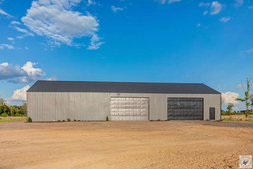 10 Acres of Recreational Land with Home for Sale in Texarkana, Arkansas