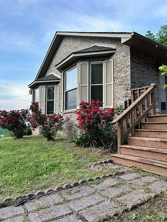 20 Acres of Agricultural Land with Home for Sale in Mountain View, Arkansas