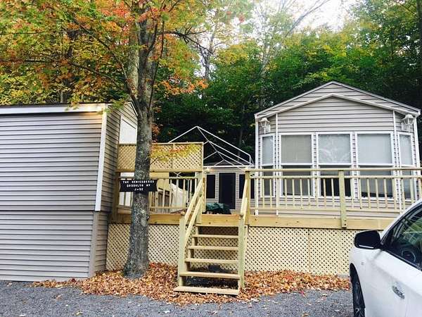 0.25 Acres of Residential Land for Sale in Gouldsboro, Pennsylvania