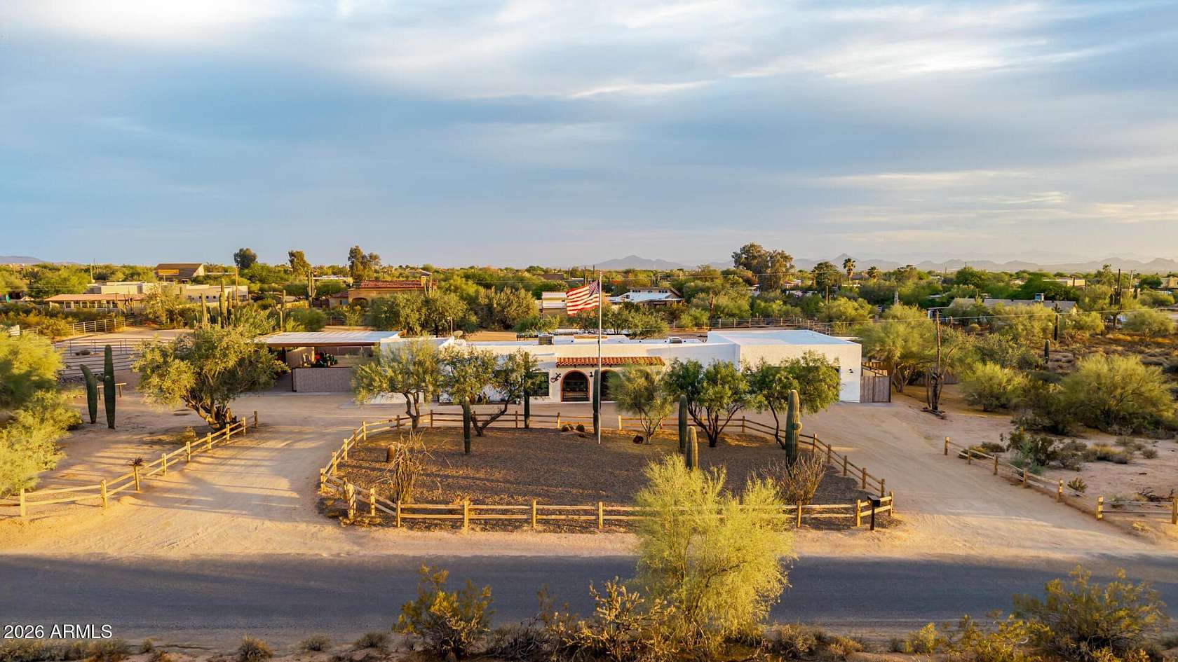 2.5 Acres of Land with Home for Sale in Scottsdale, Arizona