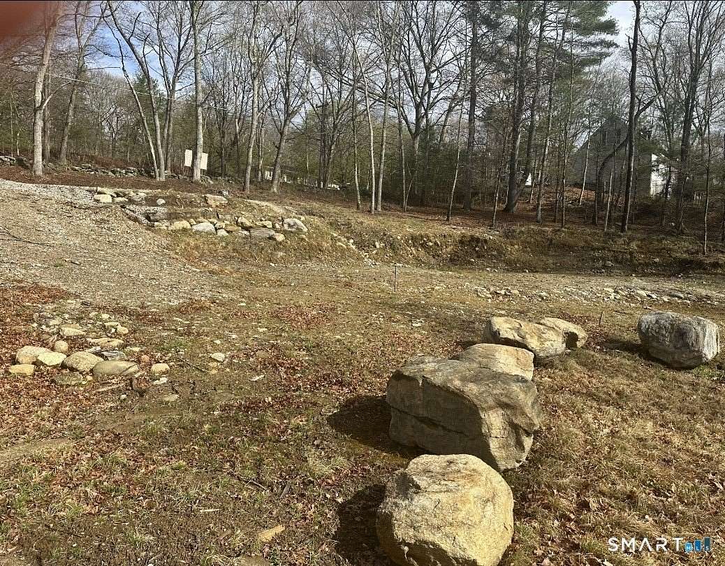 0.92 Acres of Land for Sale in Thompson, Connecticut