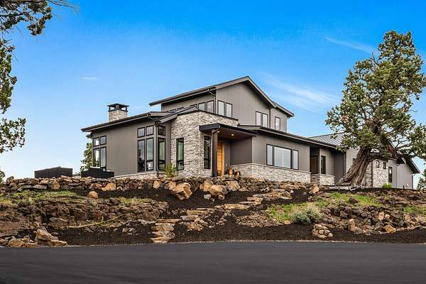 9 Acres of Land with Home for Sale in Bend, Oregon