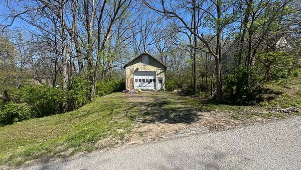 0.12 Acres of Mixed-Use Land for Sale in Bethany, Missouri