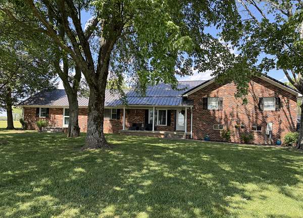 6.26 Acres of Land with Home for Sale in Hillsboro, Tennessee