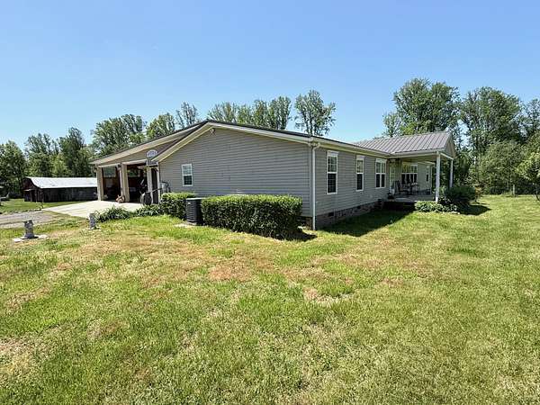 5 Acres of Land with Home for Sale in Bradyville, Tennessee