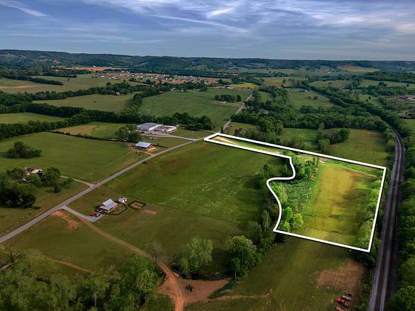 5.55 Acres of Residential Land for Sale in Cornersville, Tennessee