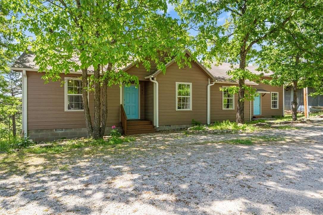 5 Acres of Land with Home for Sale in Eureka Springs, Arkansas