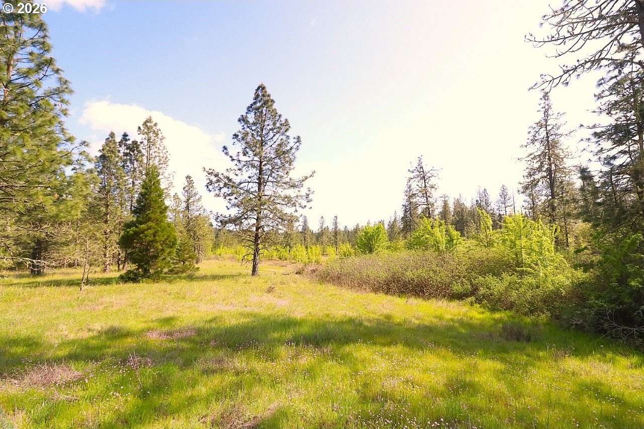 27.2 Acres of Agricultural Land for Sale in Eugene, Oregon