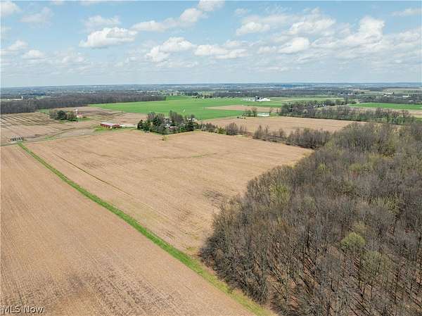 30 Acres of Land for Auction in Creston, Ohio