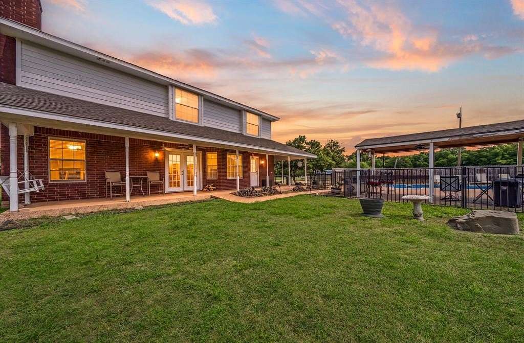 2 Acres of Land with Home for Sale in Waco, Texas