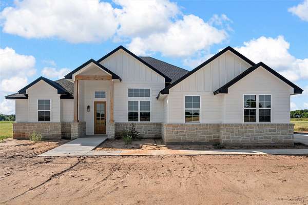 3 Acres of Land with Home for Sale in McGregor, Texas