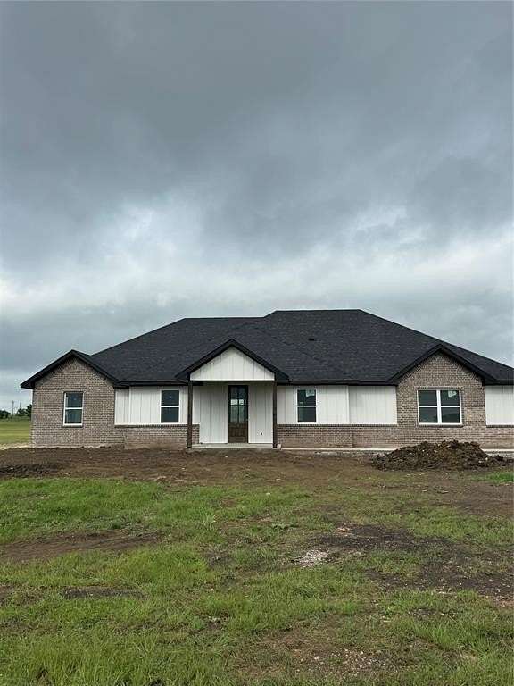 2 Acres of Land with Home for Sale in Muenster, Texas