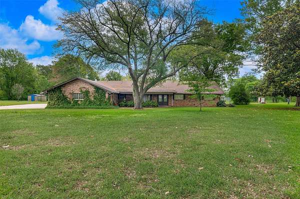 5.76 Acres of Land with Home for Sale in Bossier City, Louisiana