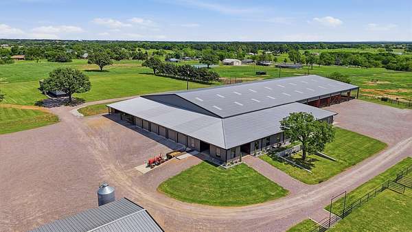 37.7 Acres of Agricultural Land with Home for Sale in Whitesboro, Texas