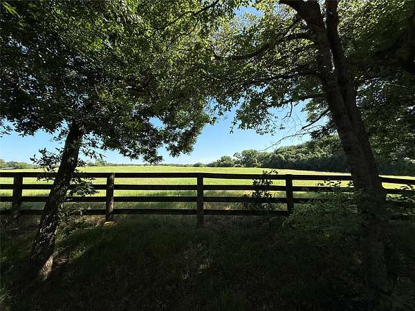 11.1 Acres of Land for Sale in Bartonville, Texas