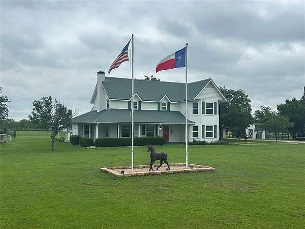 10 Acres of Land with Home for Sale in Poetry, Texas