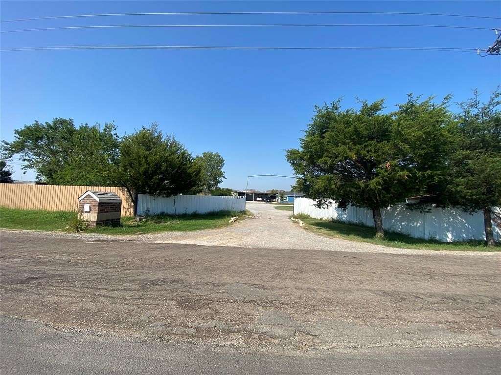 6.1 Acres of Land with Home for Sale in Royse City, Texas